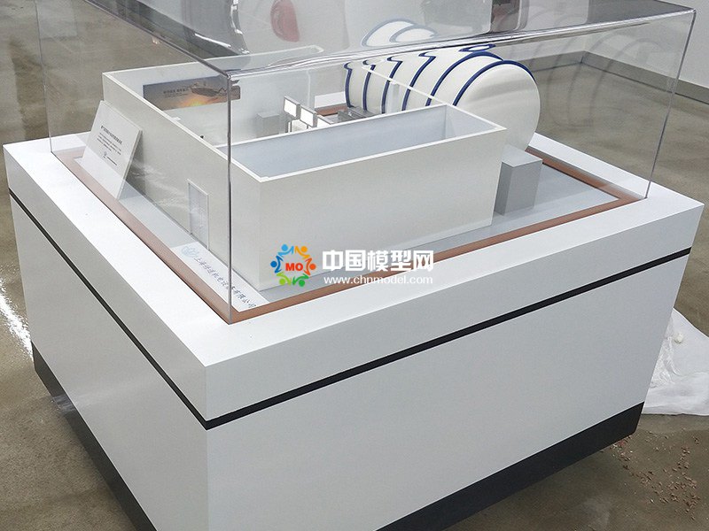 衛(wèi)星裝備真空試驗?zāi)Ｐ? align=