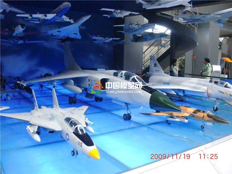 軍工導彈戰斗機模型