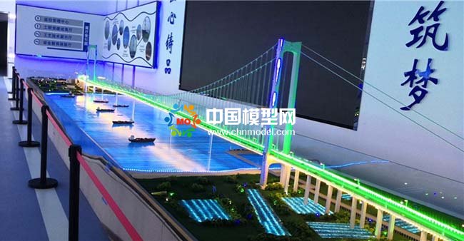 龍?zhí)堕L(zhǎng)江大橋模型