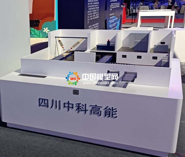 電子加速器沙盤模型